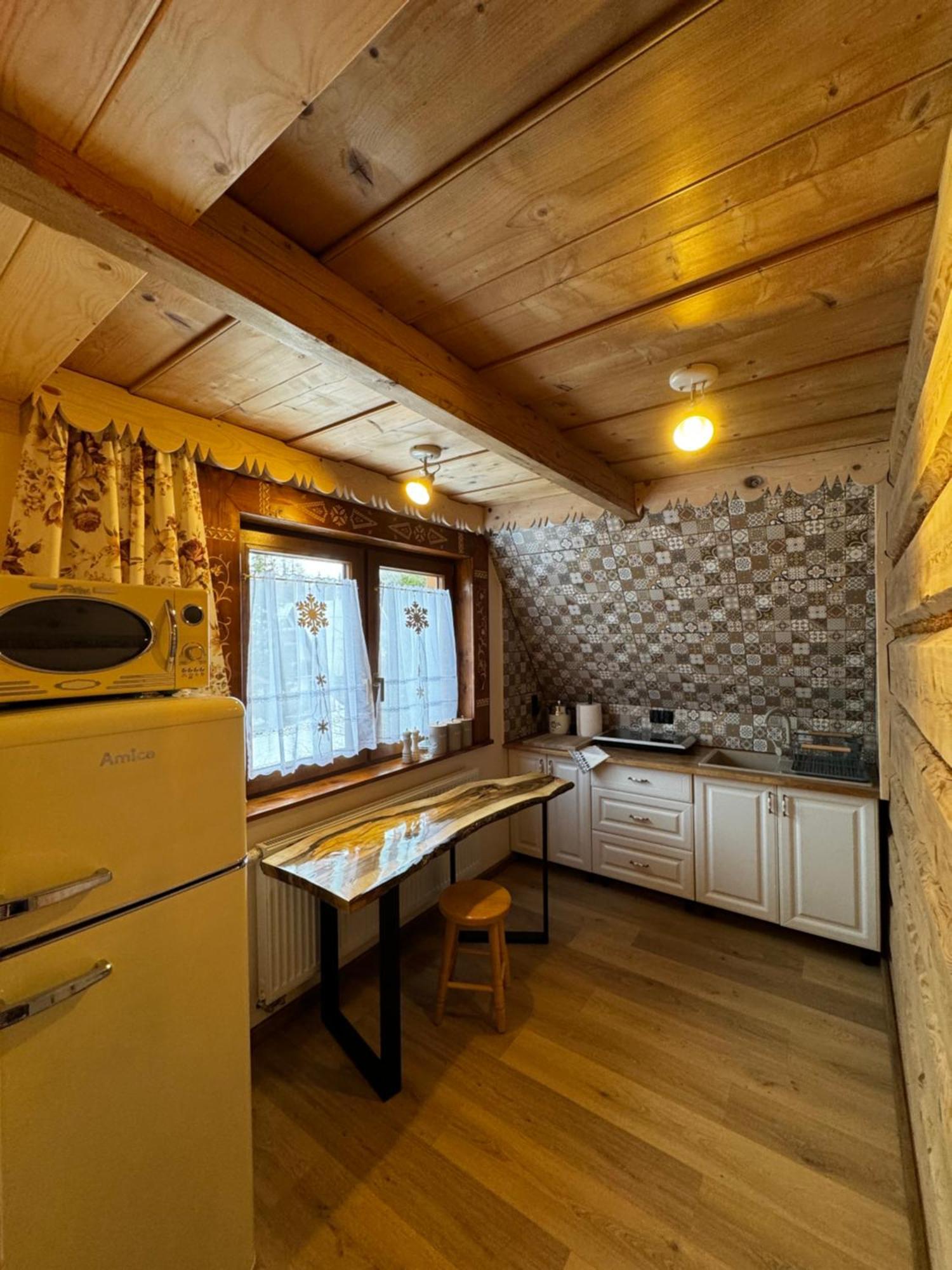 Pokoje I Apartamenty Regionalny Styl Ul Bachledy 20 ザコパネ エクステリア 写真