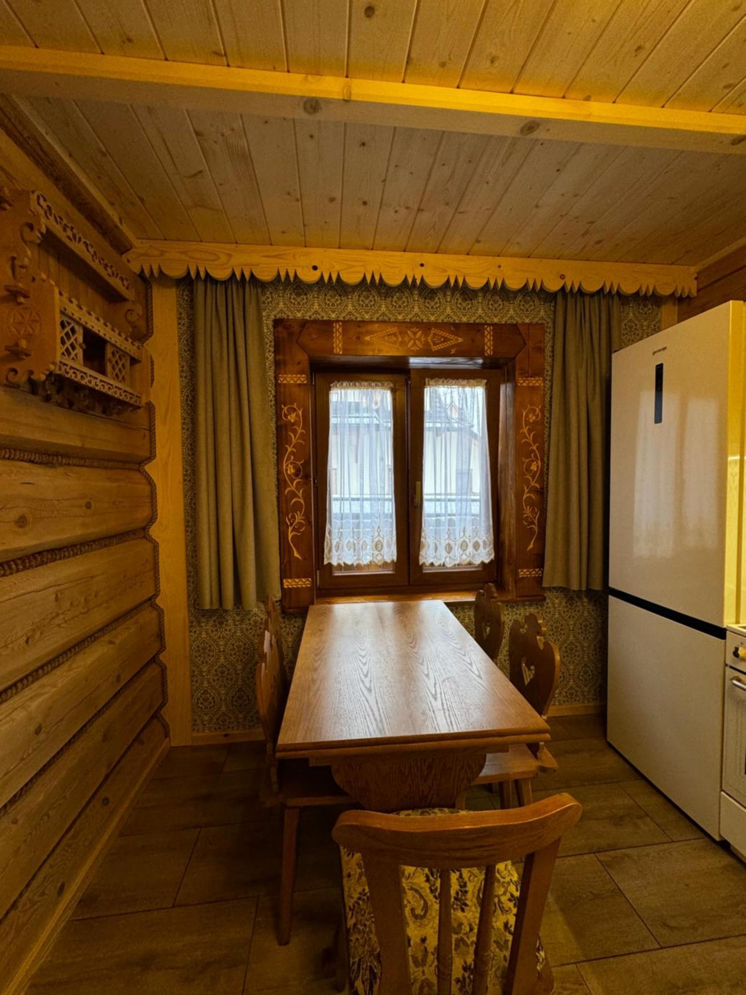 Pokoje I Apartamenty Regionalny Styl Ul Bachledy 20 ザコパネ エクステリア 写真